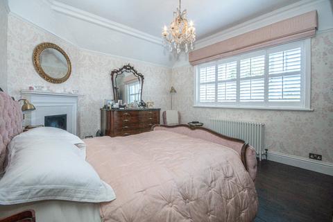 52 Love Lane, Pinner, HA5 3EX