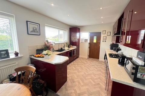 3 bedroom detached bungalow for sale, Halifax Road, Denholme BD13