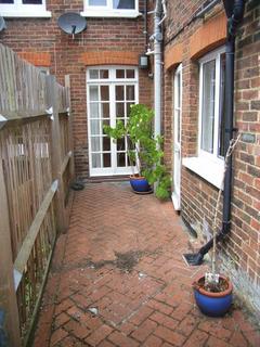 1 bedroom apartment to rent, Sydenham Road, Guildford GU1
