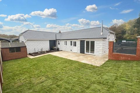 2 bedroom semi-detached bungalow to rent, Sandleheath, Hampshire