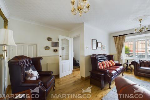 16 Manor Farm Close, Adwick Le Street, Doncaster, DN6 7AE