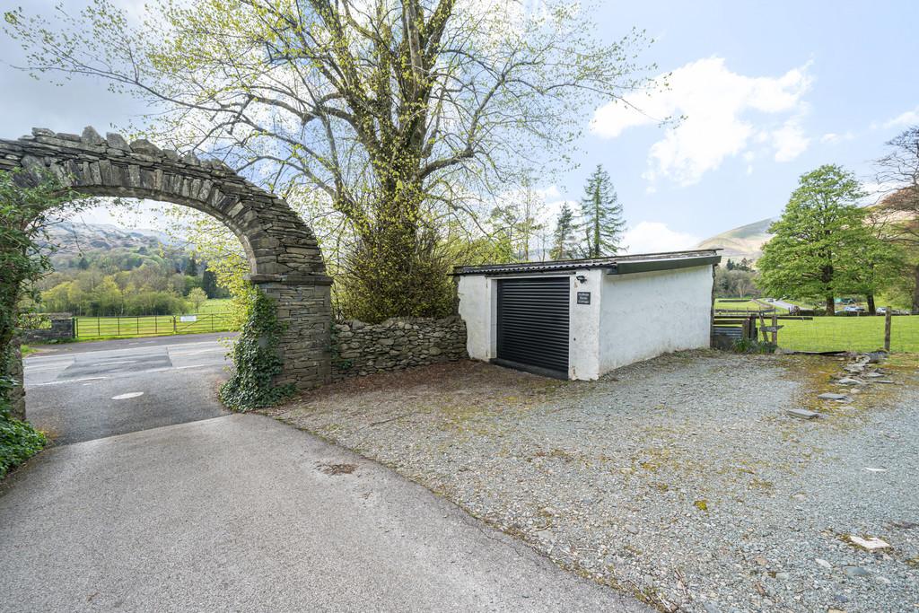 Detached Garage