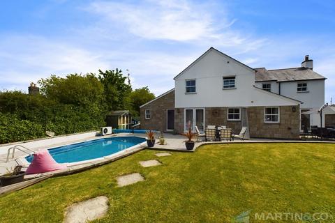 5 bedroom detached house for sale, Crofthandy, Cornwall