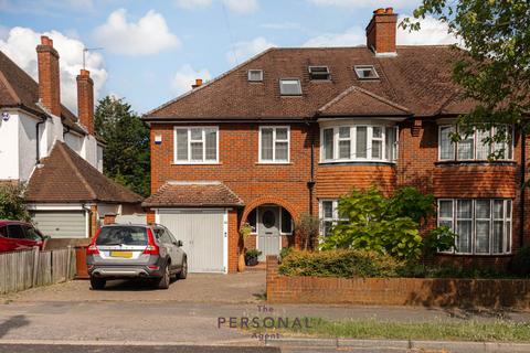 5 bedroom semi-detached house to rent, Manor Green Road, Epsom