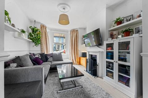 53 Mellows Road, Wallington, SM6 8PS