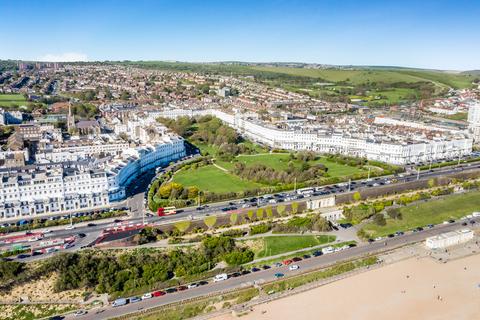 2 bedroom apartment for sale, Sussex Square, Brighton BN2