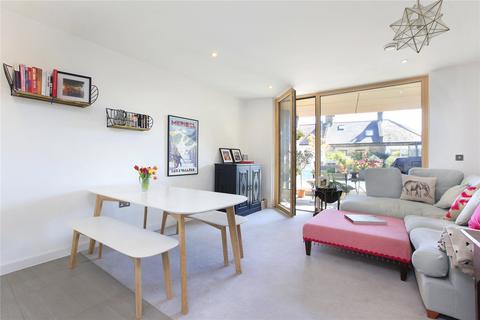 1 bedroom flat for sale, Falcon Road, London SW11