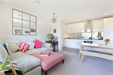 1 bedroom flat for sale, Falcon Road, London SW11