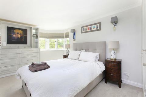 3 bedroom flat for sale, London, London SW11