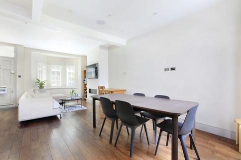 4 bedroom end of terrace house for sale, Home Road, London SW11