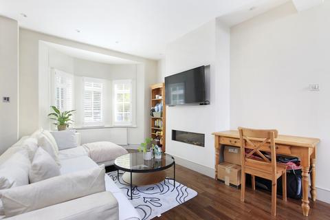 4 bedroom end of terrace house for sale, Home Road, London SW11