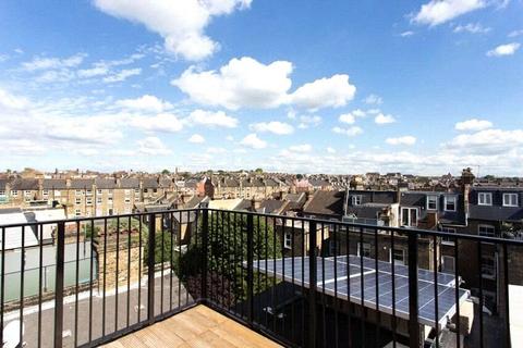 1 bedroom flat for sale, Eckstein Road, London SW11