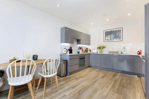 2 bedroom flat for sale, Wilson House, Battersea SW11