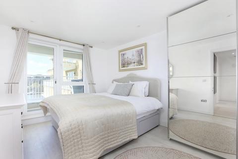 2 bedroom flat for sale, Oyster Wharf, Battersea SW11