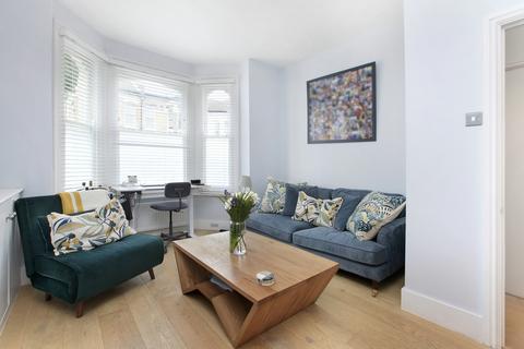 1 bedroom flat for sale, Harbut Road, London SW11