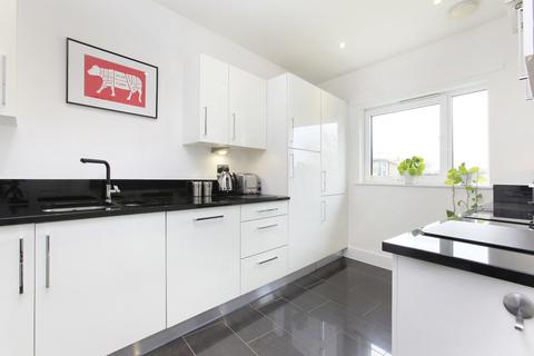 2 bedroom property for sale, Dragmore Street, London SW4