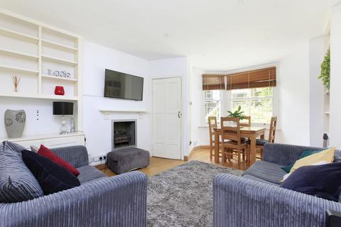 2 bedroom flat for sale, Gauden Road, London SW4