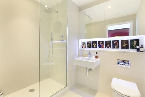 156 Wingate Square, London, SW4 0AN