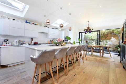 5 bedroom terraced house for sale, Cathles Road, Clapham South SW12