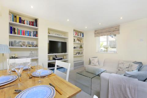 1 bedroom flat for sale, Kenilford Road, London SW12