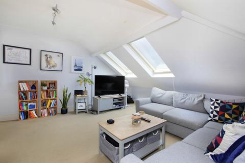 1 bedroom flat for sale, Longley Road, London SW17