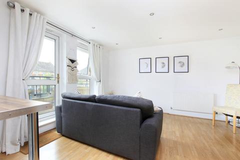 2 bedroom flat for sale, 64 St James's Drive, Wandsworth Common SW12