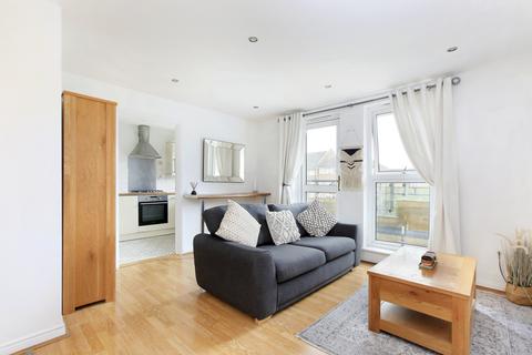 2 bedroom flat for sale, Roma Court, Wandsworth Common SW12