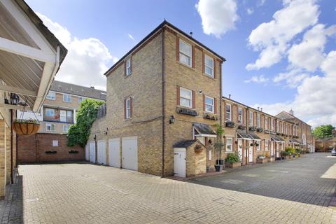 Mews for sale, Carmichael Mews Garage, London SW18