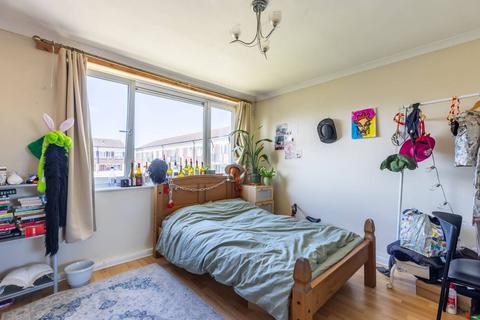 34 Guerin Square, London, E3 2DP