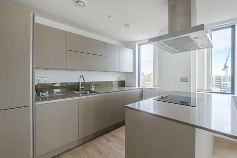 3 bedroom flat to rent, Williamsburg Plaza, Canary Wharf, London, E14