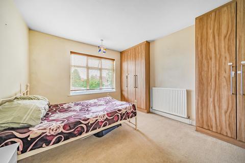 20 Park Gardens, London, NW9 0ES