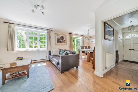 2 Litchfield Way, Guildford, GU2 7QL