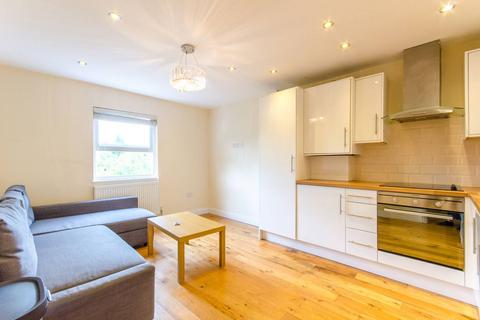 2 bedroom flat to rent, Fordwych Road, West Hampstead, London, NW2