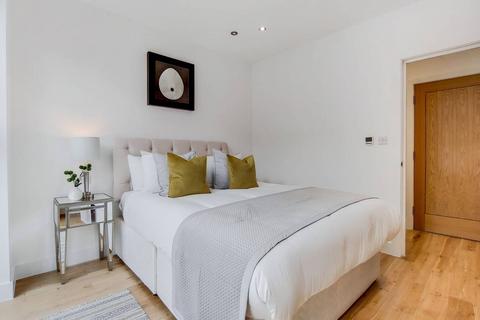 1 bedroom flat for sale, Borough High Street, Borough, London, SE1