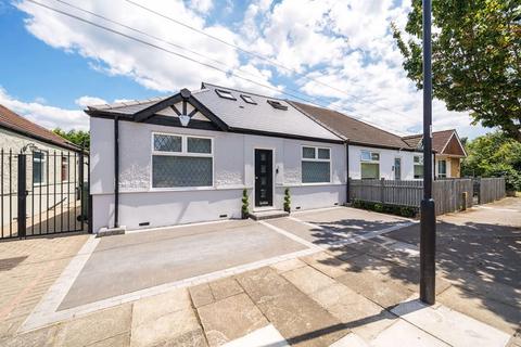 3 bedroom bungalow for sale, Merchland Road, London SE9