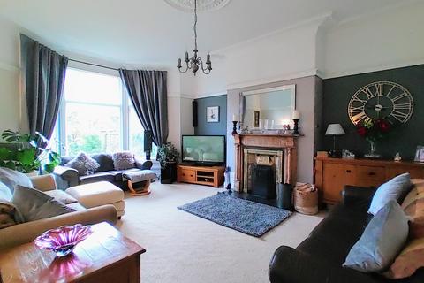 5 bedroom end of terrace house for sale, Oakleigh Road, Clayton