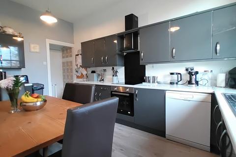 5 bedroom end of terrace house for sale, Oakleigh Road, Clayton