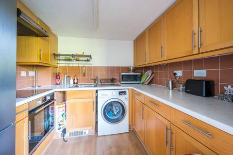 1 bedroom flat to rent, Old Ford Road, Bow, London, E3