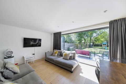 3 bedroom flat for sale, Rowland Avenue, Kenton, Harrow, HA3