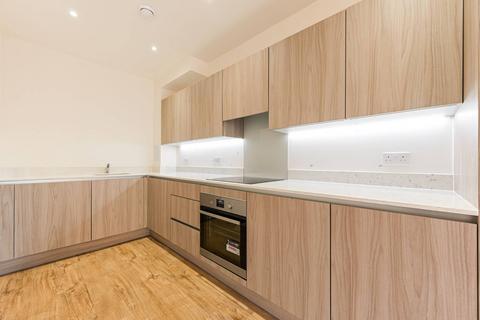 4 bedroom end of terrace house to rent, Springfield Place, Tooting Bec, London, SW17
