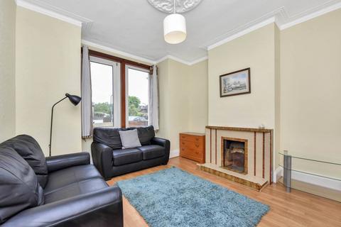 4 bedroom terraced house to rent, Clarendon Road, Colliers Wood, London, SW19