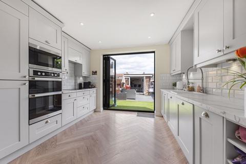 99 Wellington Avenue, Sidcup, DA15 9HF