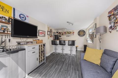 99 Wellington Avenue, Sidcup, DA15 9HF