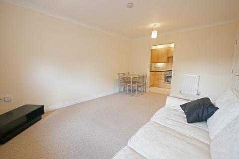 2 bedroom apartment to rent, Crispin Way, Uxbridge UB8