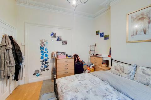 2 bedroom flat for sale, Hornsey Road Road, Hornsey, London, N8