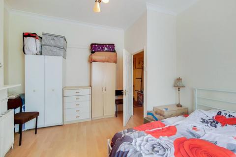 2 bedroom flat for sale, Hornsey Road Road, Hornsey, London, N8