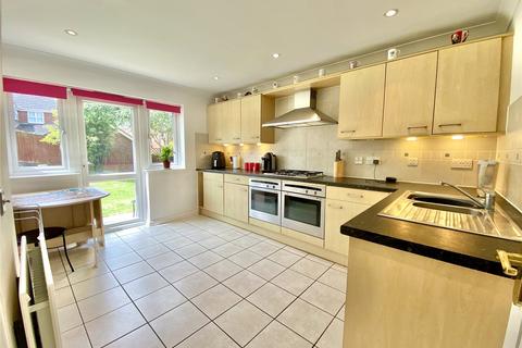 4 bedroom semi-detached house for sale, Stirling Close, Sidcup, Kent, DA14