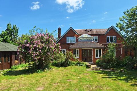 4 bedroom character property for sale, Little Bookham Street, Bookham