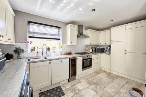 3 bedroom semi-detached house for sale, 91 Mountain View, North Cornelly, Bridgend, CF33 4EH