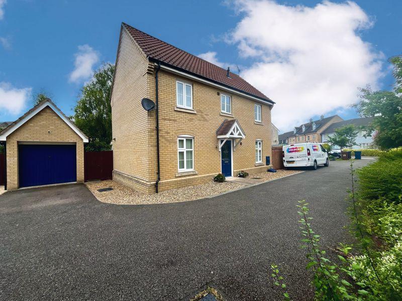 Mead Road, Bury St. Edmunds 3 bed detached house for sale £360,000
